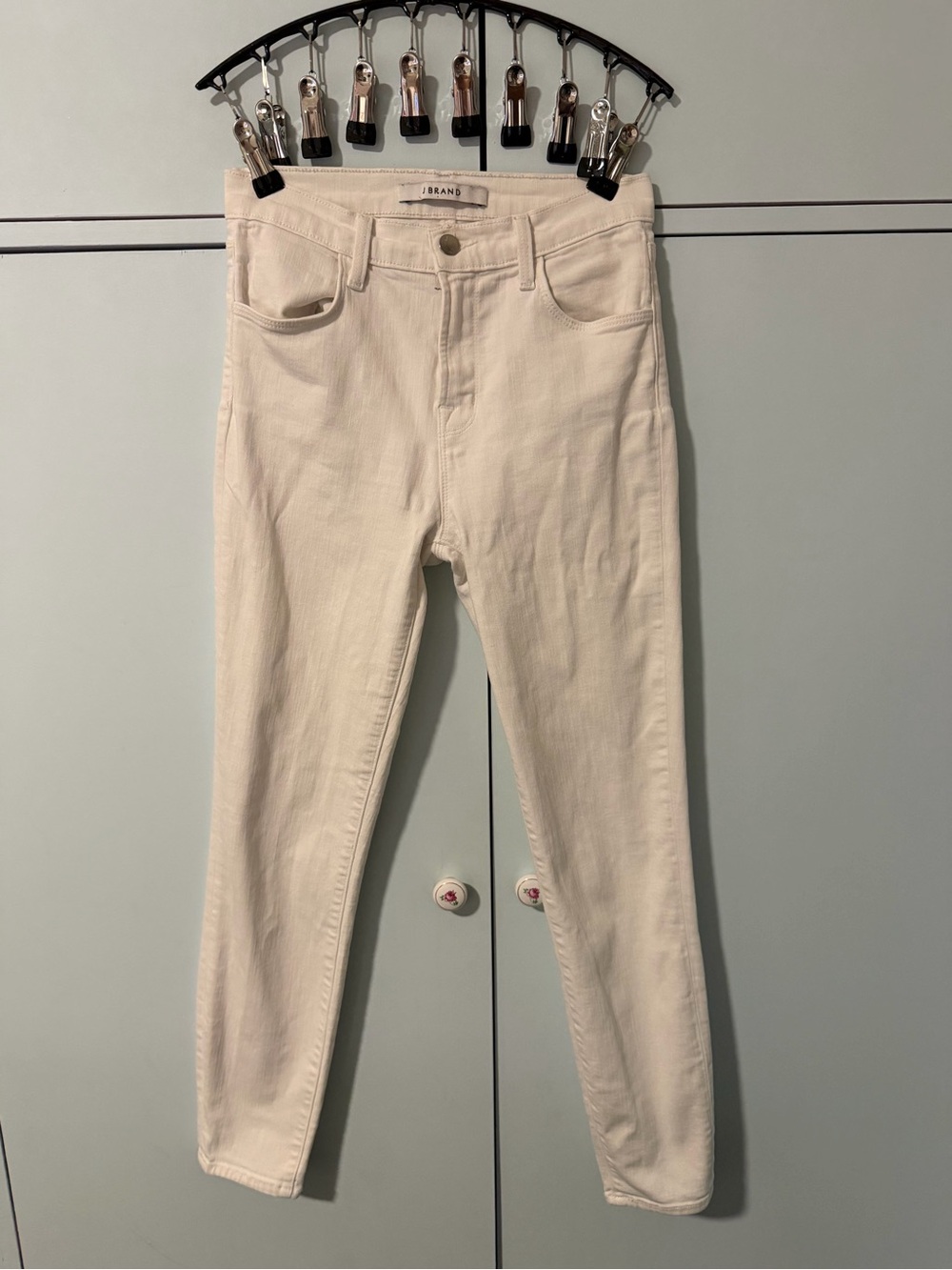 J Brand High-Rise Skinny Jeans in Cream